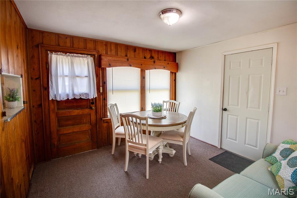201 Oak Street Property Photo 14