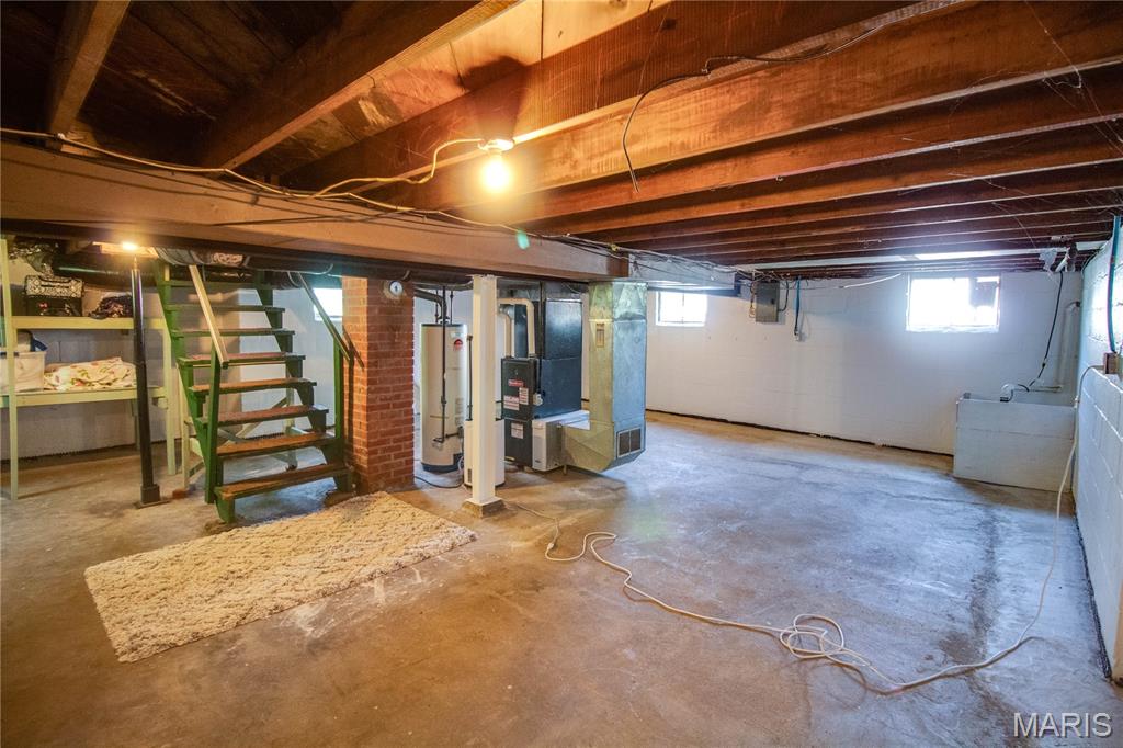 201 Oak Street Property Photo 23
