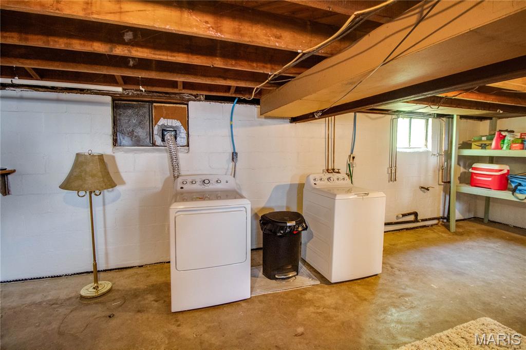 201 Oak Street Property Photo 24