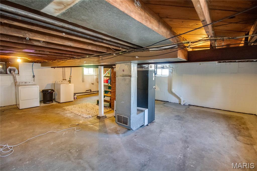 201 Oak Street Property Photo 26