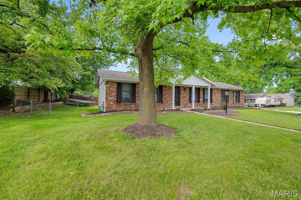 2 Country Farm Boulevard Property Photo 2