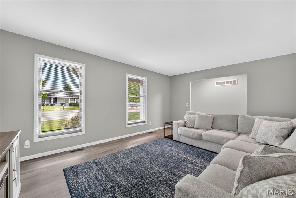 2 Country Farm Boulevard Property Photo 9