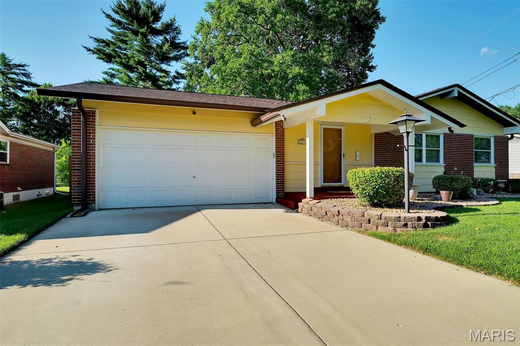 2625 Woodsage Drive Property Photo 2