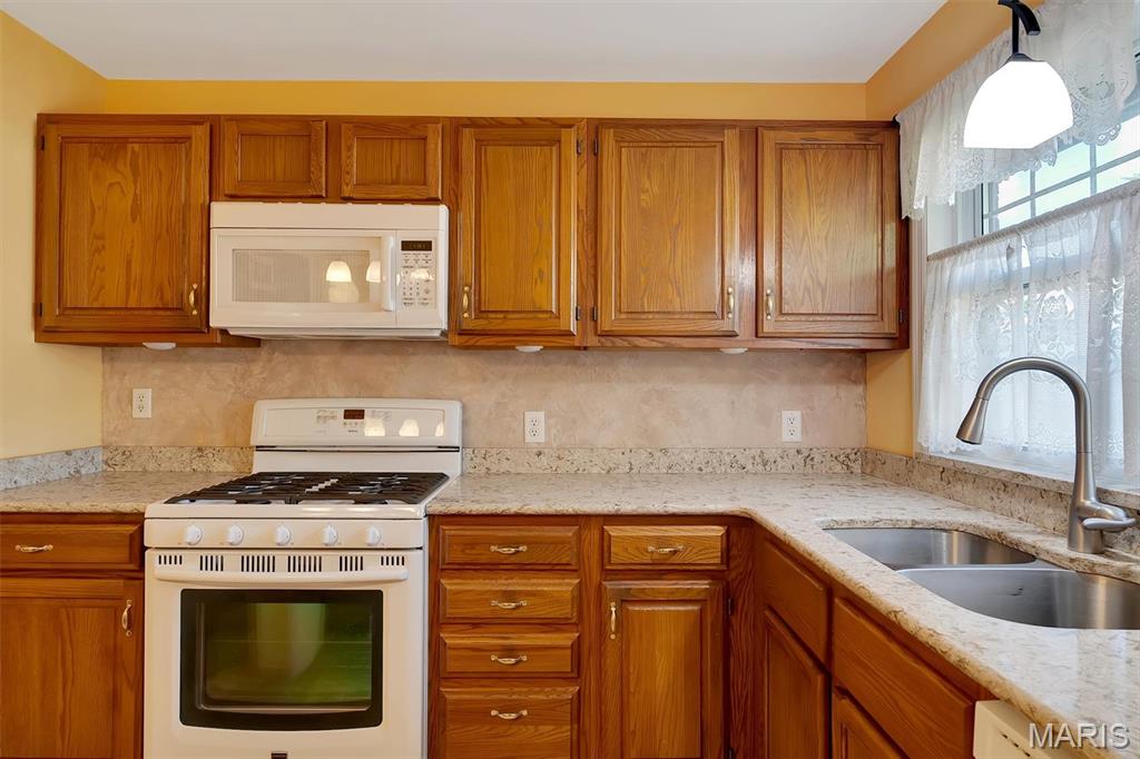 2625 Woodsage Drive Property Photo 13