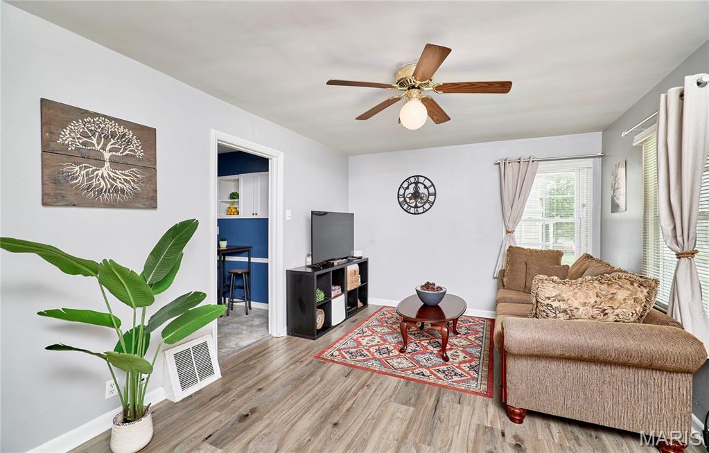 3109 Pearl Harbor Drive Property Photo 3