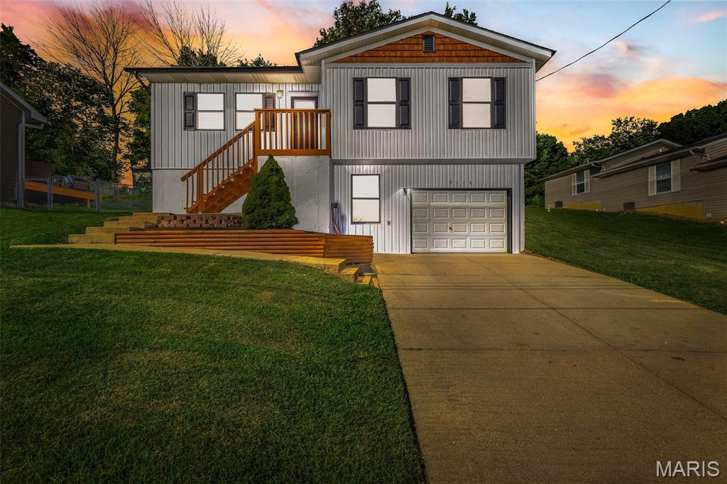 2120 Meadow Brook Drive Property Photo 4