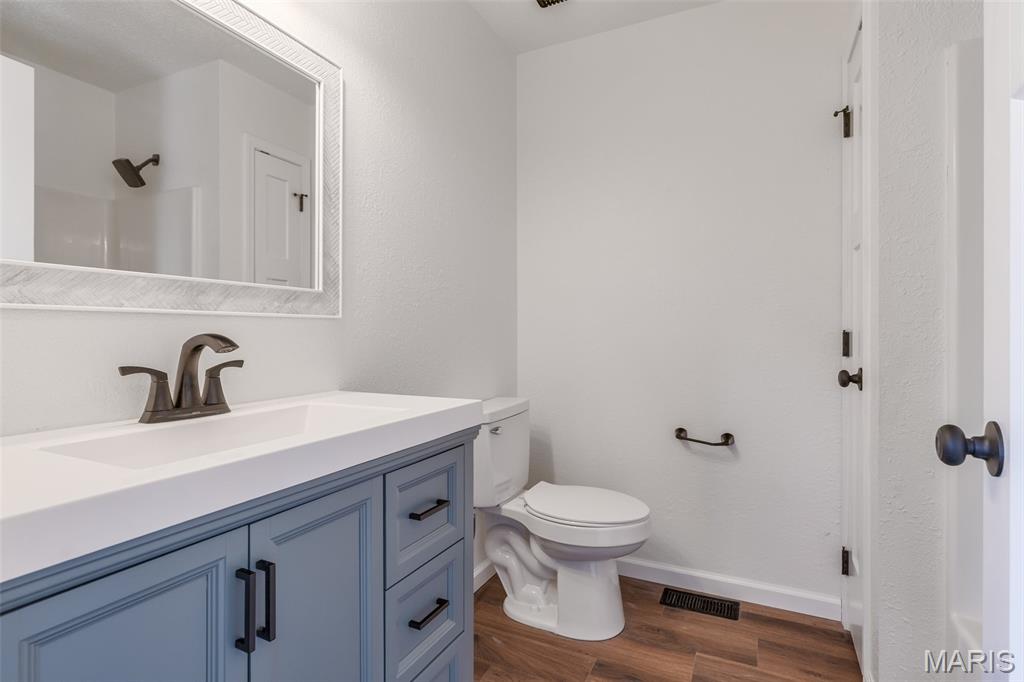 2120 Meadow Brook Drive Property Photo 12
