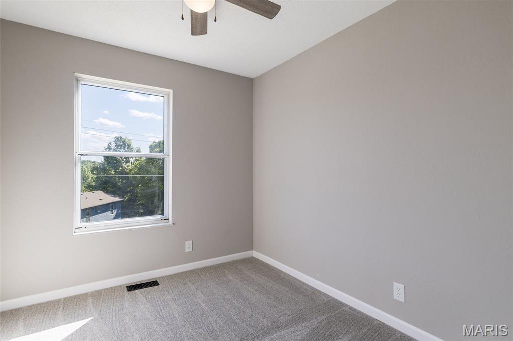 2120 Meadow Brook Drive Property Photo 14