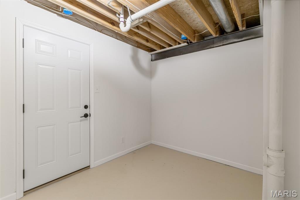 2120 Meadow Brook Drive Property Photo 26