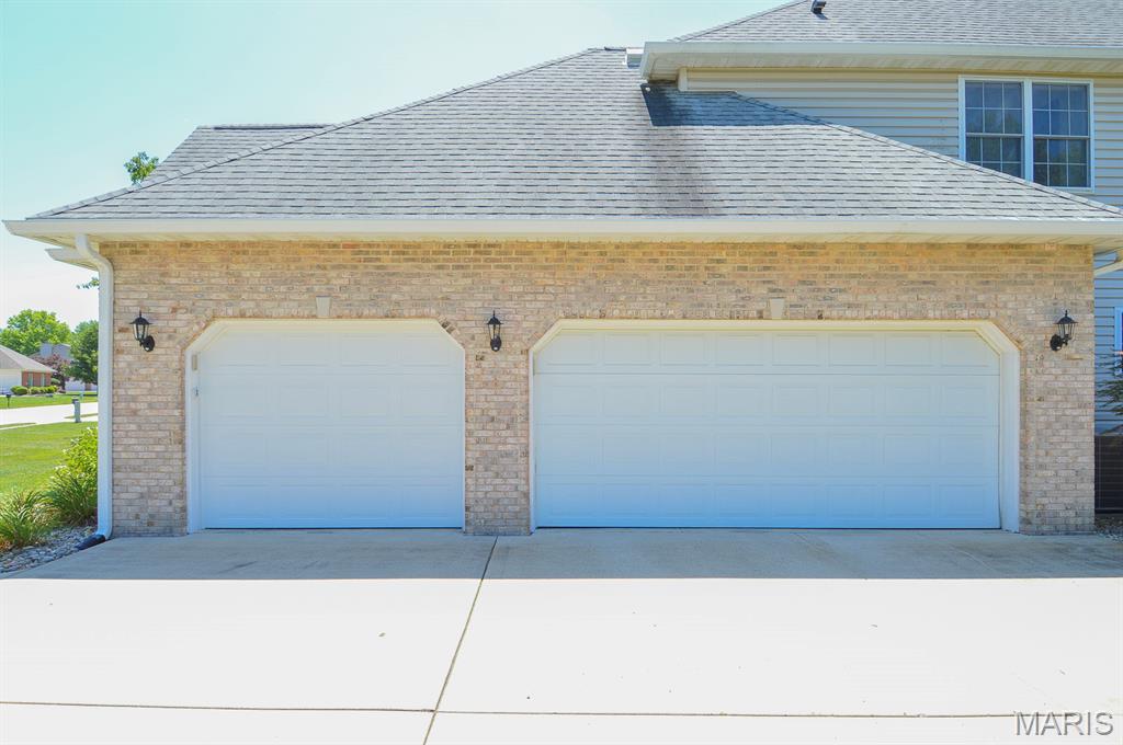 15 Fox Mill Drive Property Photo 8