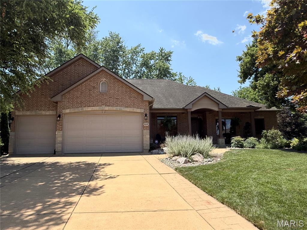 824 Ringer Court Property Photo 1