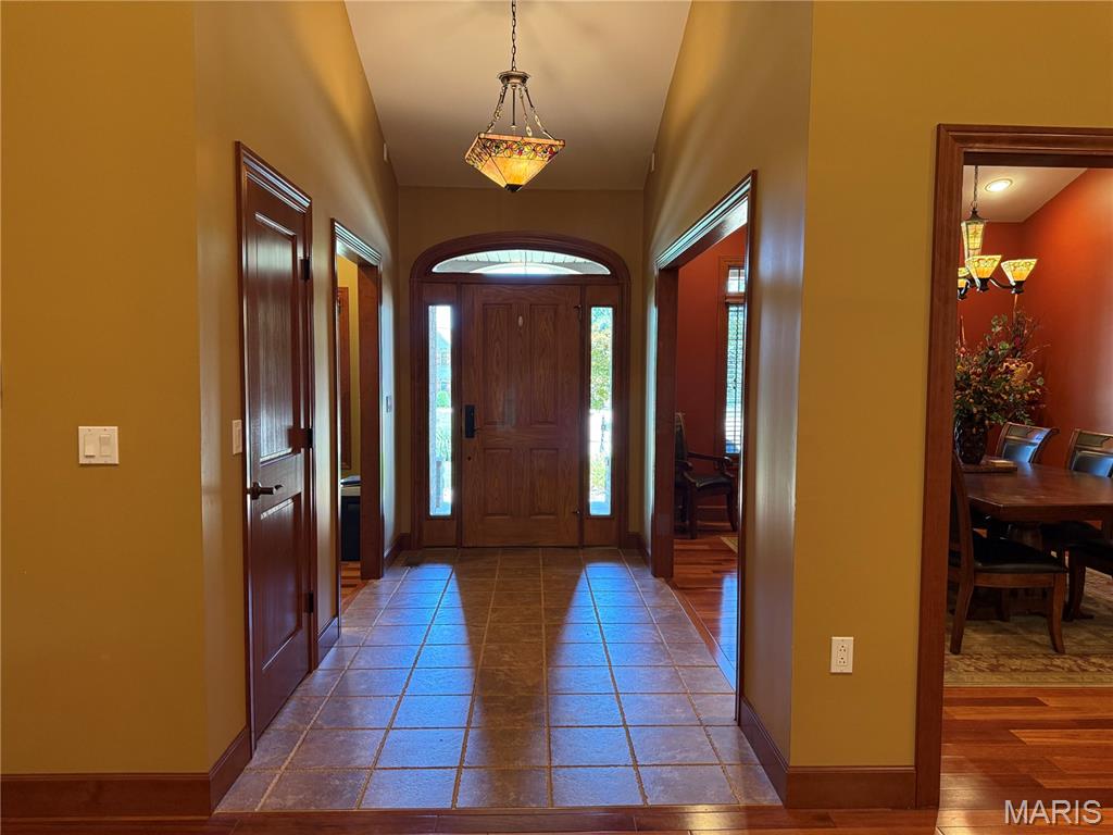 824 Ringer Court Property Photo 10