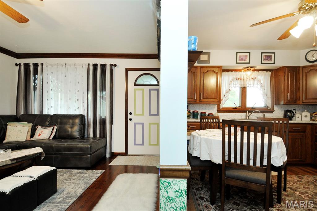937 Regina Avenue Property Photo 8
