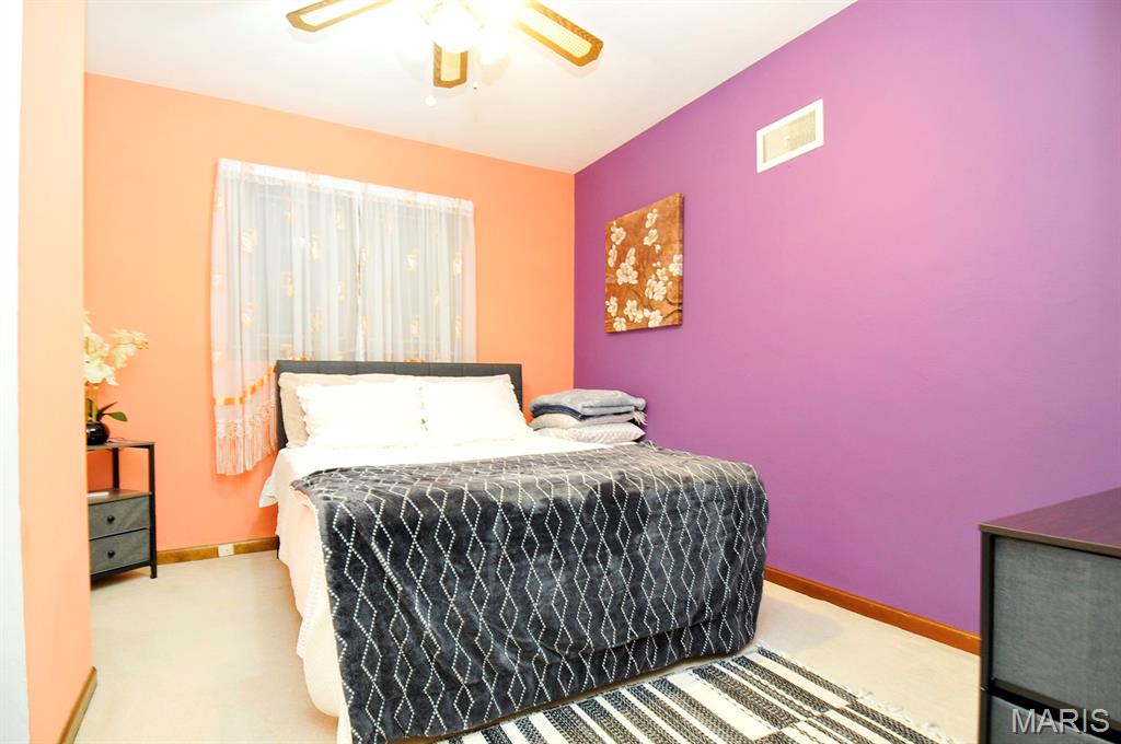 937 Regina Avenue Property Photo 12