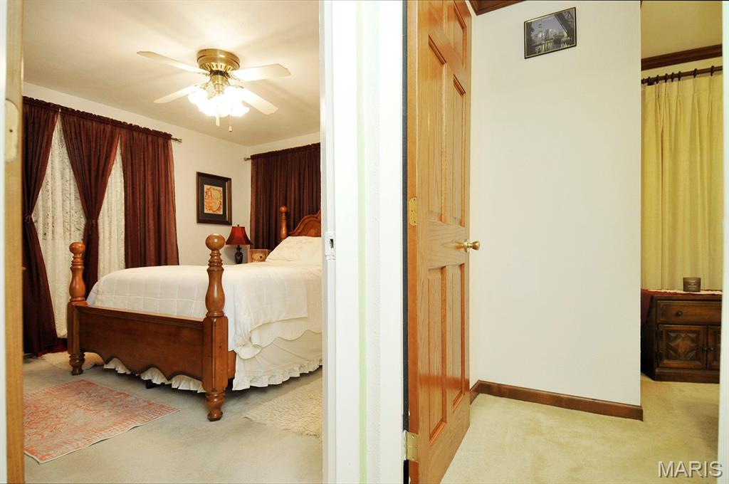 937 Regina Avenue Property Photo 14