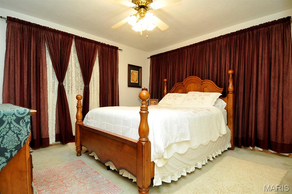 937 Regina Avenue Property Photo 15