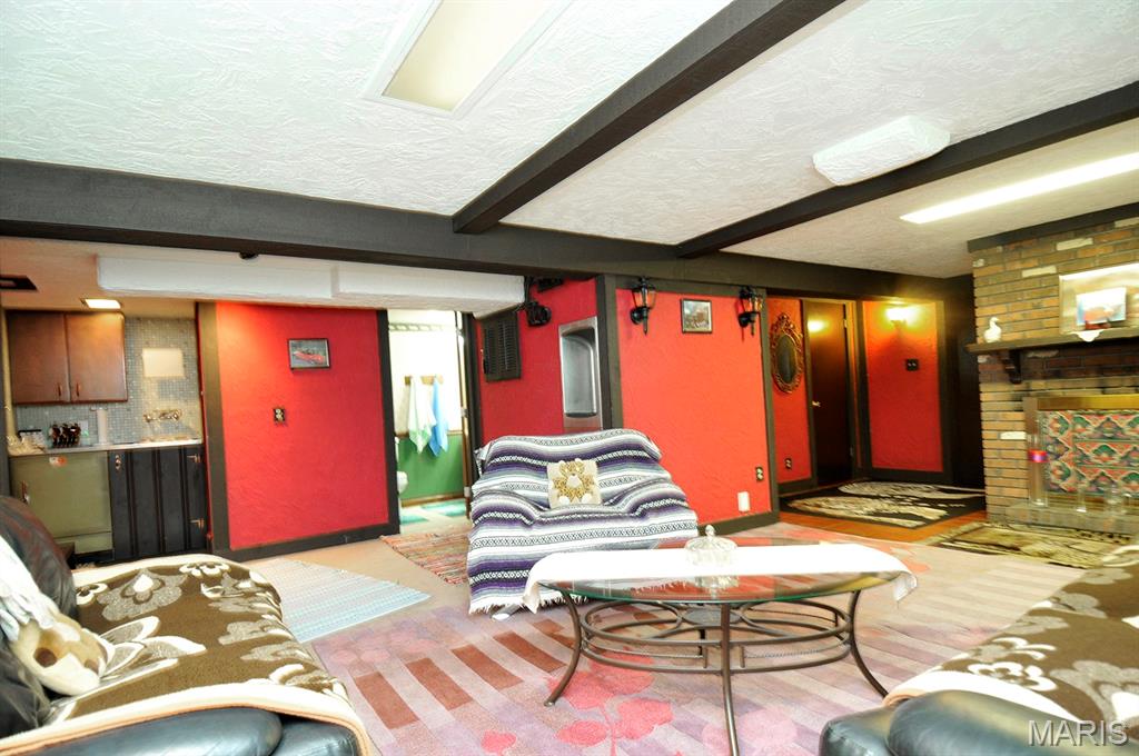 937 Regina Avenue Property Photo 23