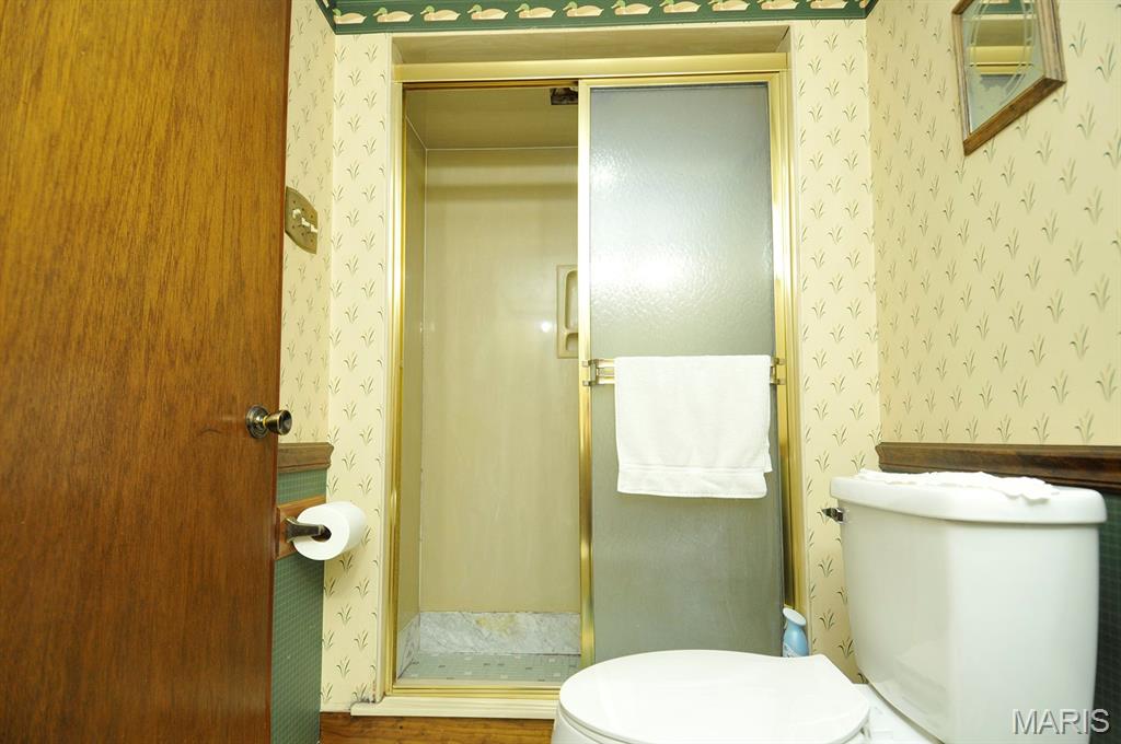937 Regina Avenue Property Photo 27