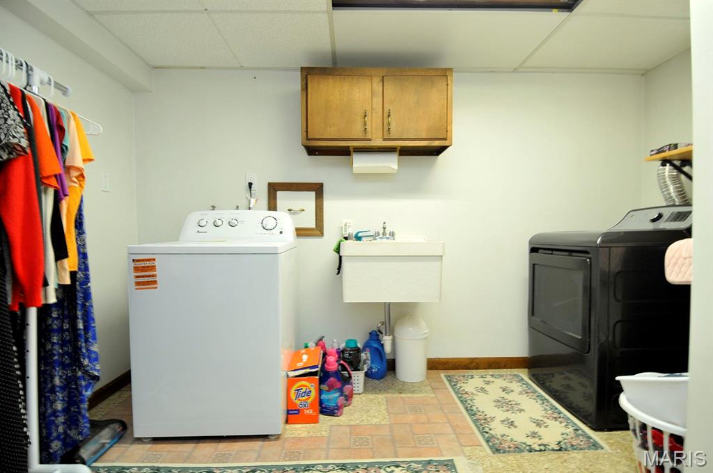 937 Regina Avenue Property Photo 30