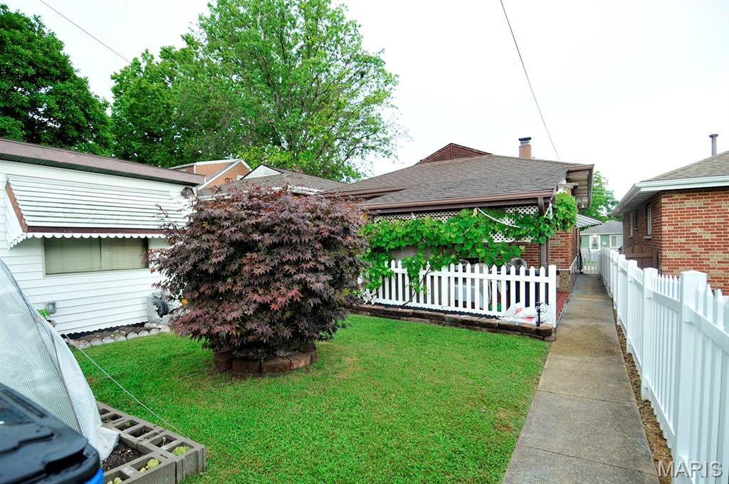 937 Regina Avenue Property Photo 40