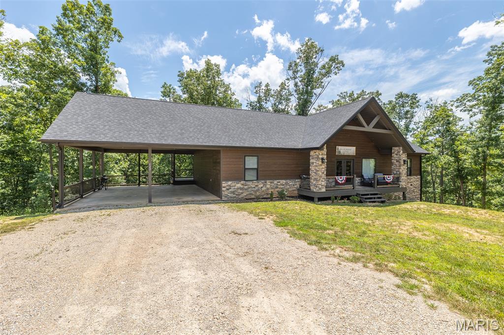 422 Peavine Road Property Photo 1