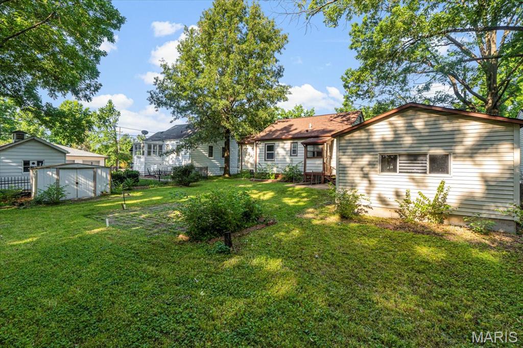 1436 S Elm Avenue Property Photo 22
