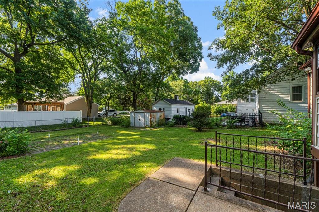 1436 S Elm Avenue Property Photo 23