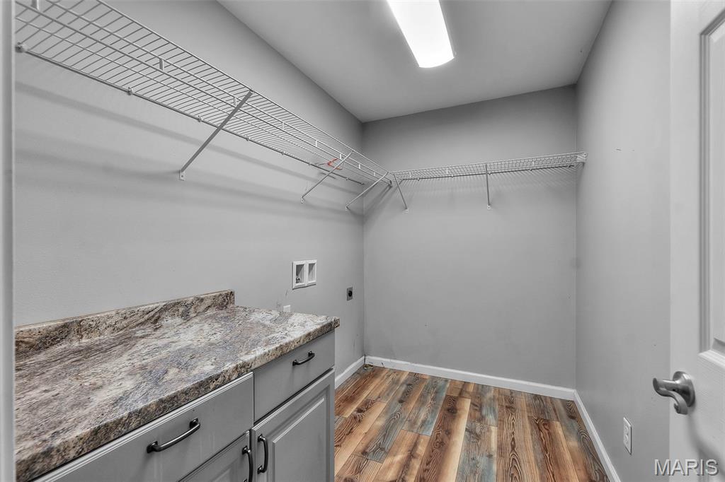 2449 Brittany Drive Property Photo 16