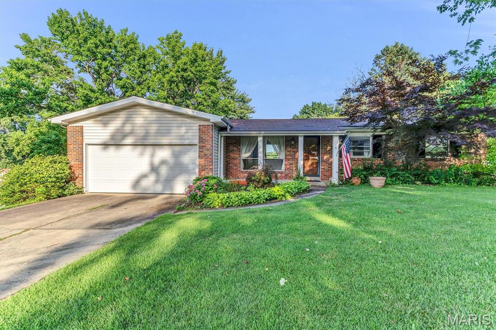 1616 Lincoln Drive Property Photo 1