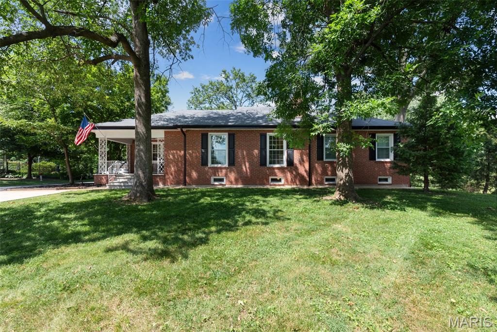 4144 S Lindbergh Boulevard Property Photo 1