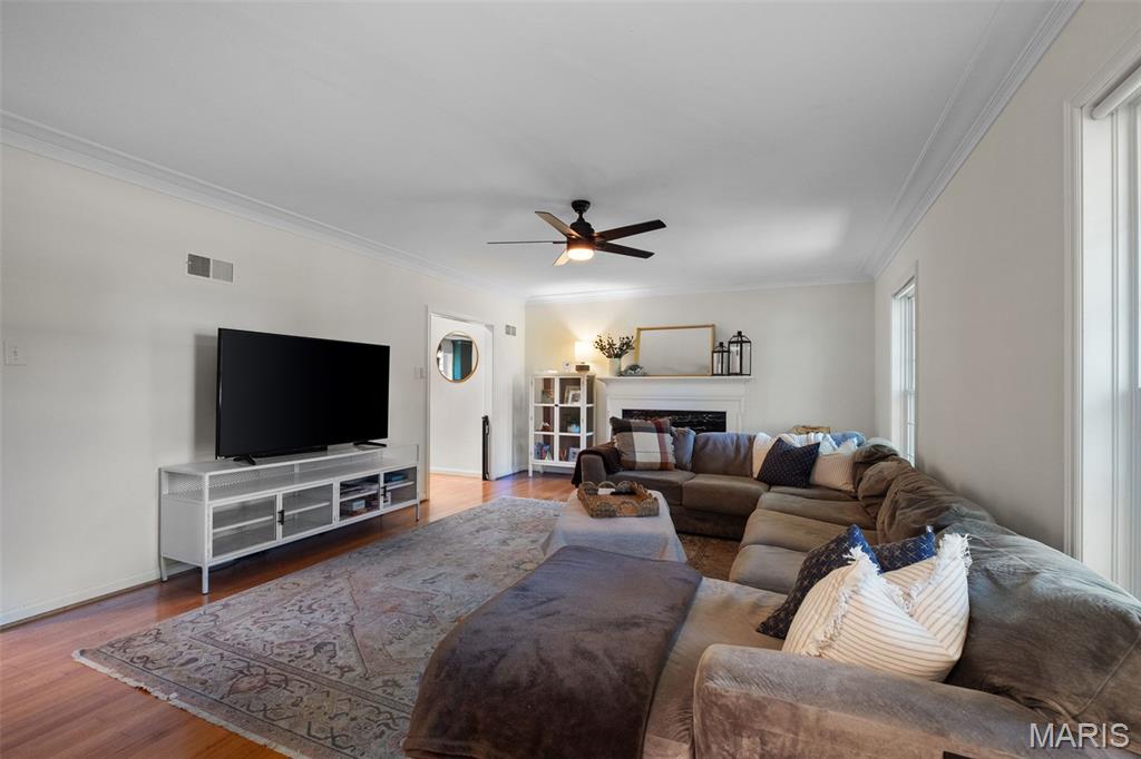 4144 S Lindbergh Boulevard Property Photo 8