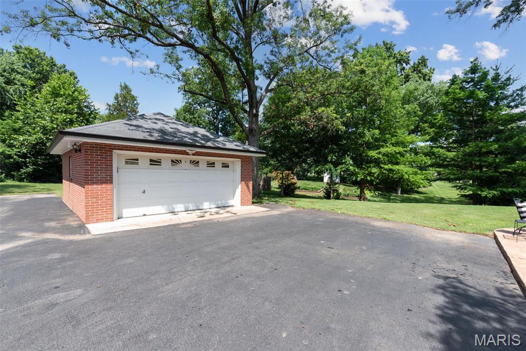 4144 S Lindbergh Boulevard Property Photo 47