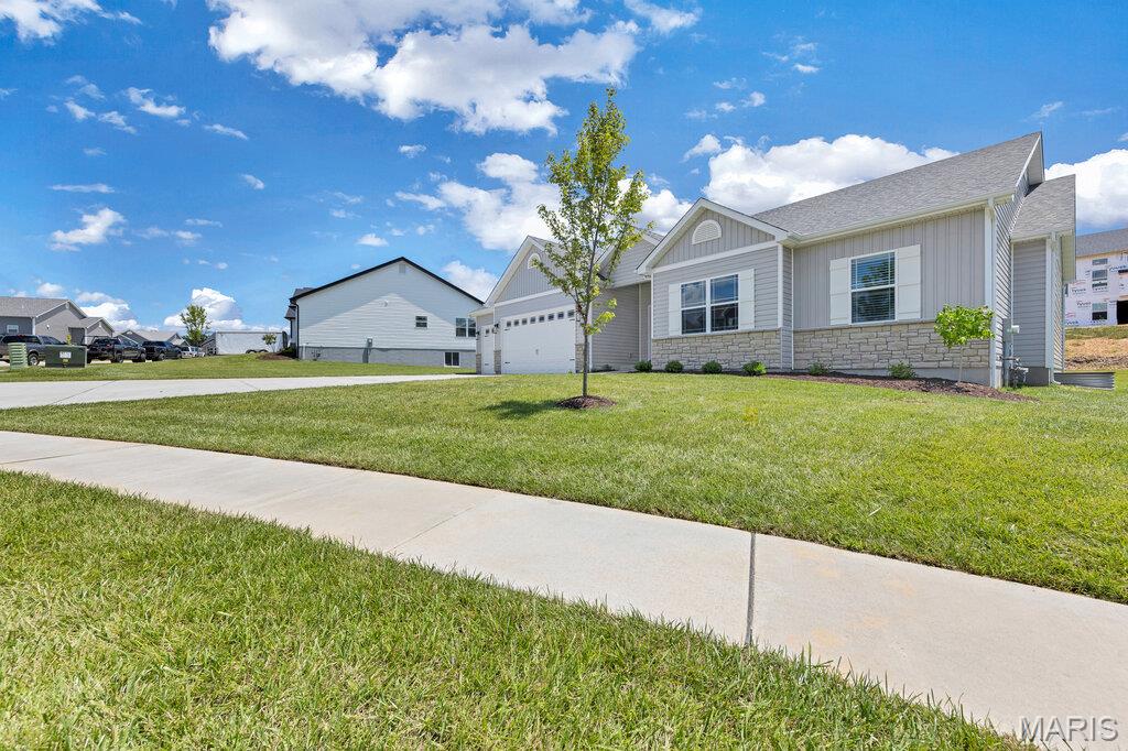 606 Woodhurst Court Property Photo 4