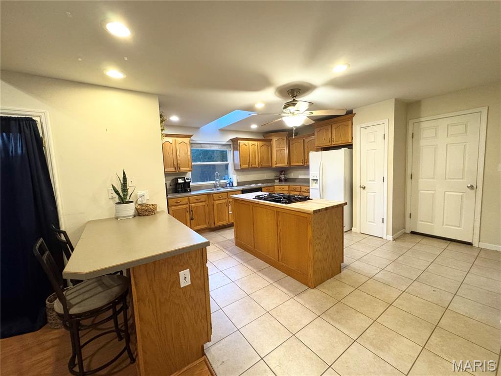 501 Arrowhead Point Property Photo 4