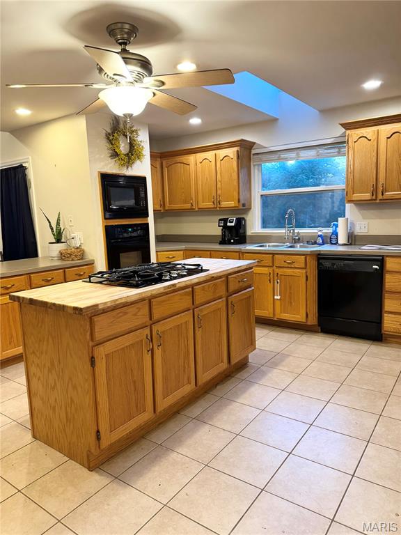 501 Arrowhead Point Property Photo 6