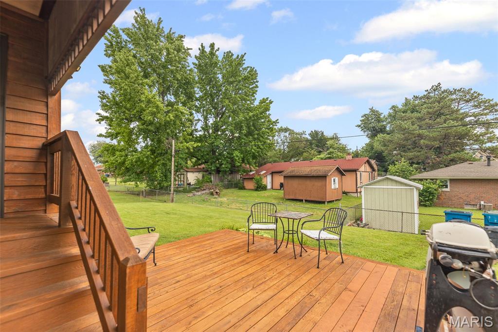 207 Ladd Street Property Photo 5