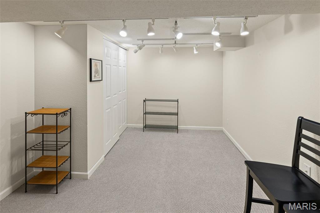207 Ladd Street Property Photo 34