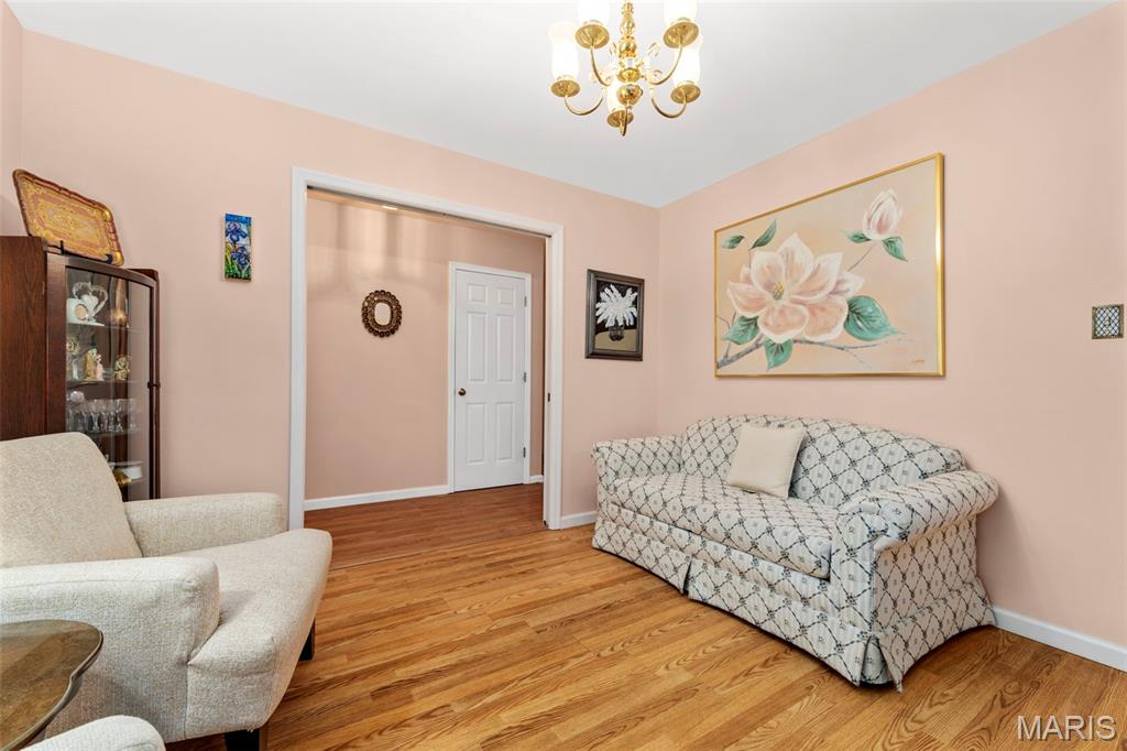 849 Fairdale Avenue Property Photo 8