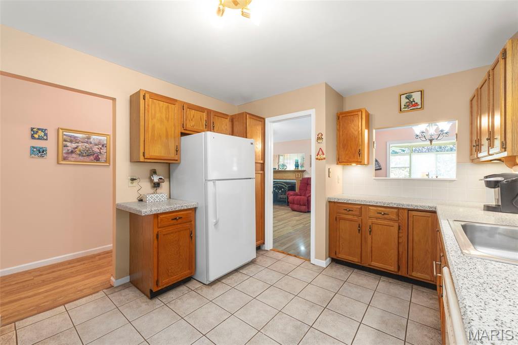 849 Fairdale Avenue Property Photo 9