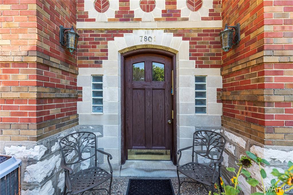 7801 Delmar Boulevard 2w Property Photo 2