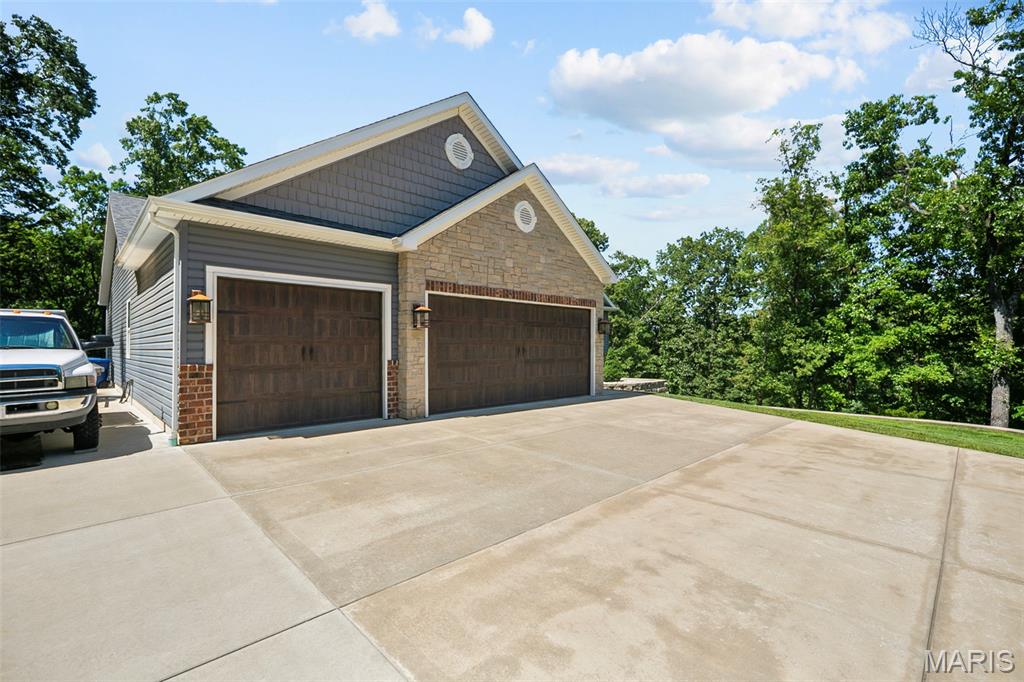 1421 Paradise Valley Drive Property Photo 5