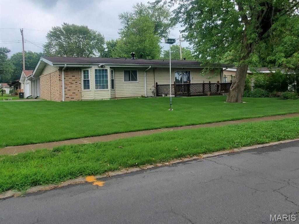 2240 Brook Drive Property Photo 2
