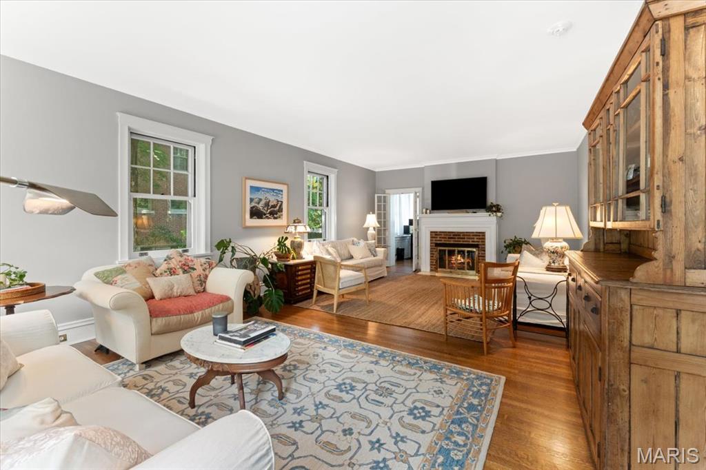 6363 Pershing Avenue Property Photo 7