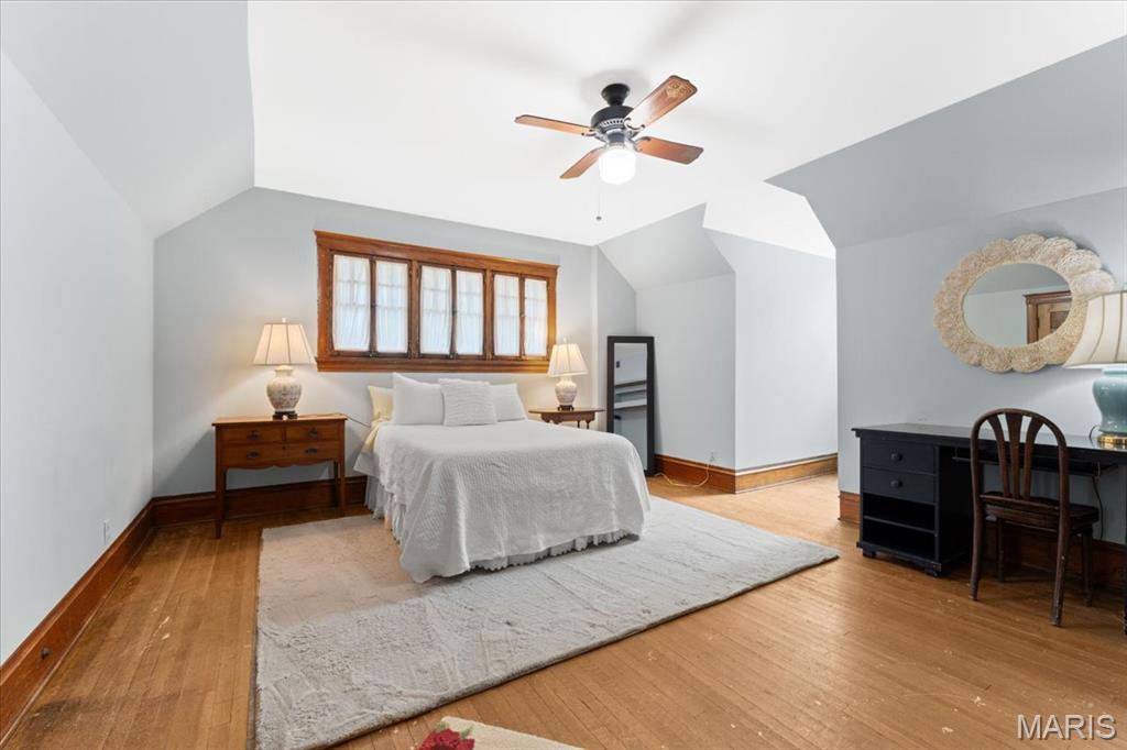 6363 Pershing Avenue Property Photo 19
