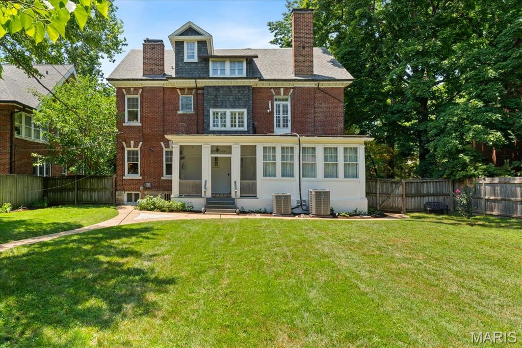 6363 Pershing Avenue Property Photo 32