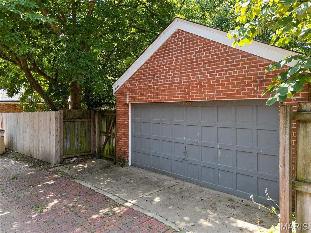 6363 Pershing Avenue Property Photo 33