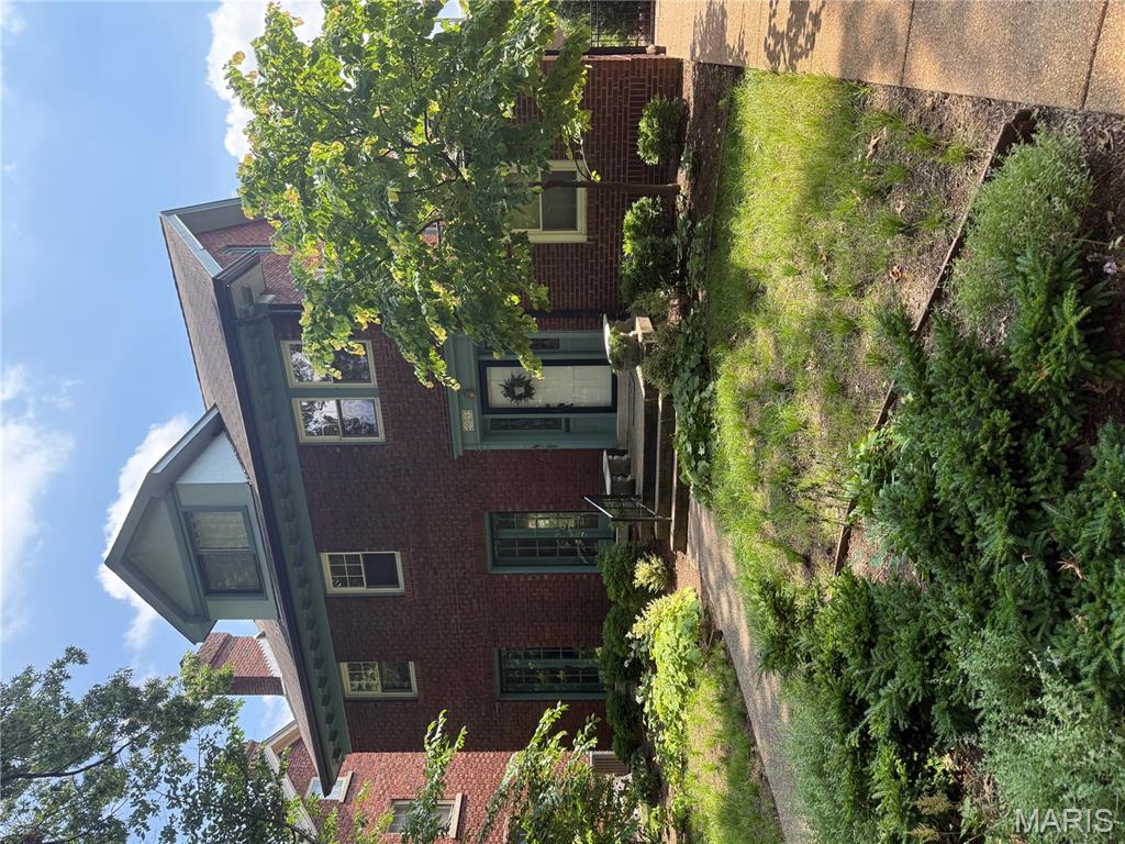 6624 Pershing Avenue Property Photo 2