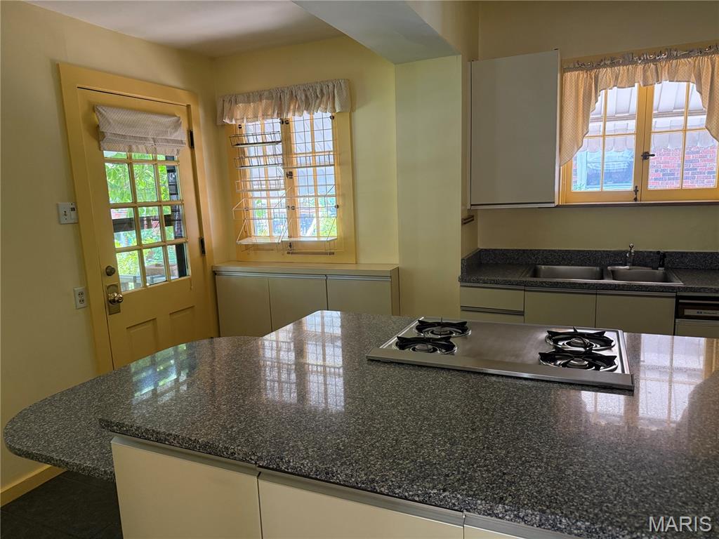 6624 Pershing Avenue Property Photo 11