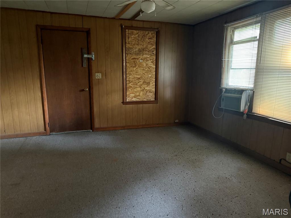 2436 Madison 504 Property Photo 30
