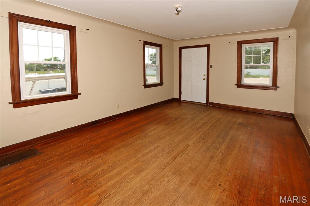 5826 Telegraph Road Property Photo 3